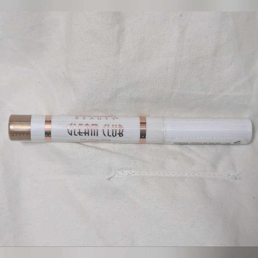 NEW Kardashian Beauty Glam Club Eye Crayon - 140
